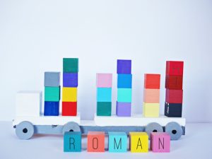 plain wooden blocks to decorate