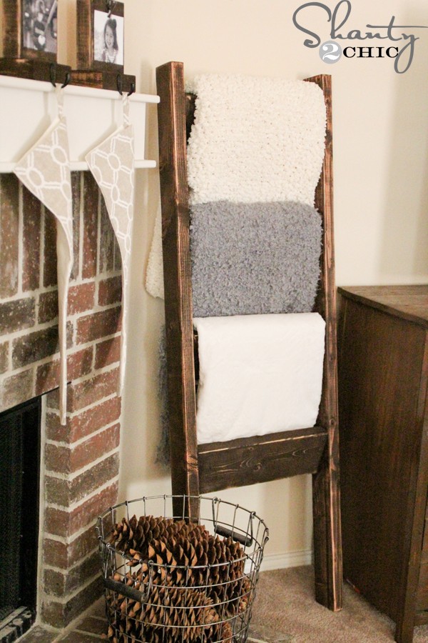 DIY-Wooden-Blanket-Ladder