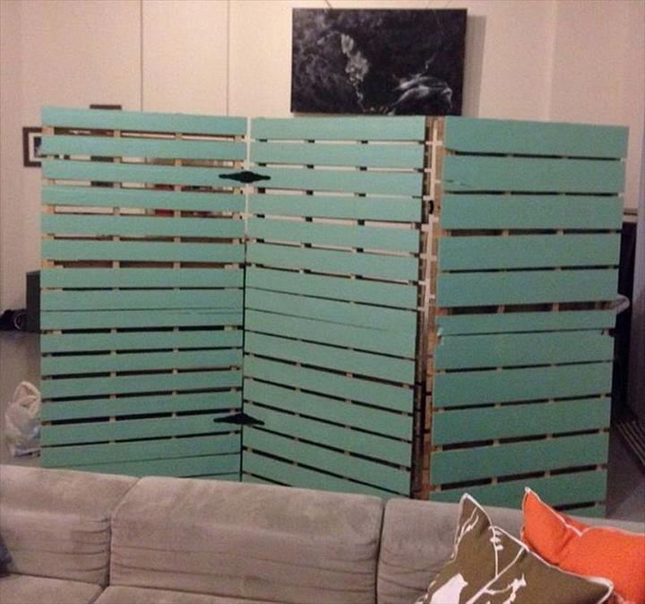 diy-pallet-room-divider
