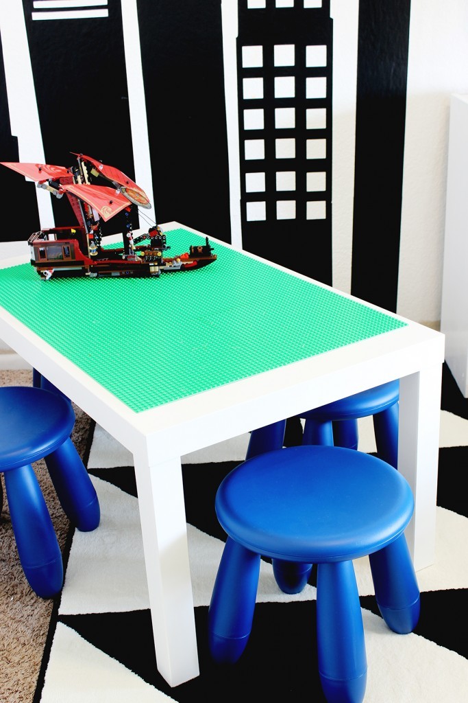 DIY-Lego-Table-Click-for-tutorial