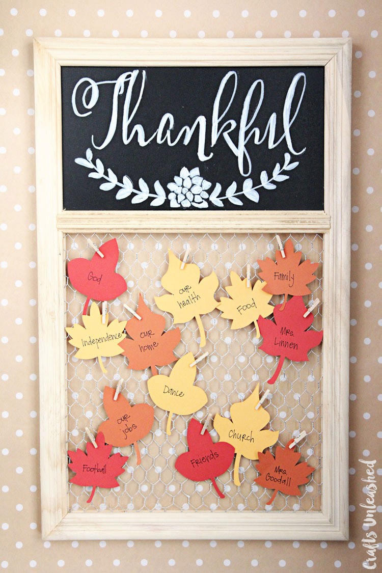 This "Thankful" Wall Hanging Does A Great Job In More Than One Way